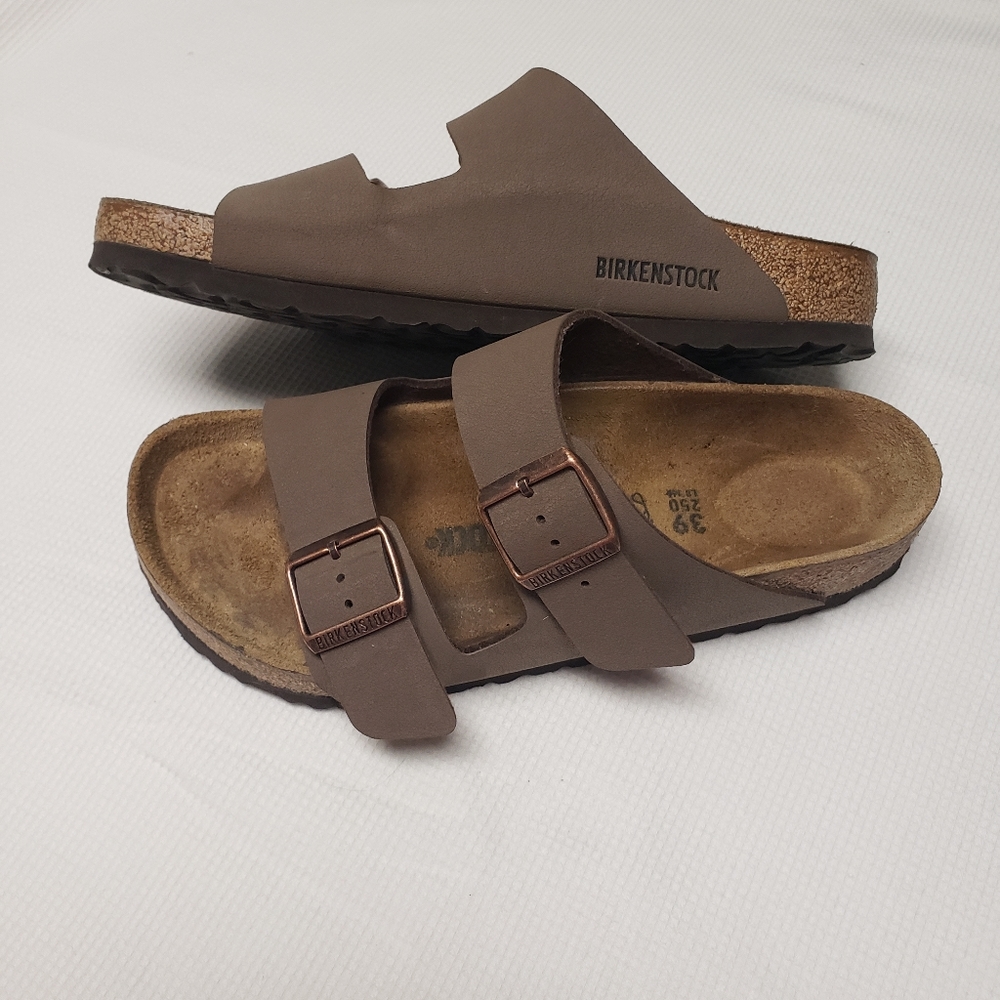 Like new birkenstock sandals